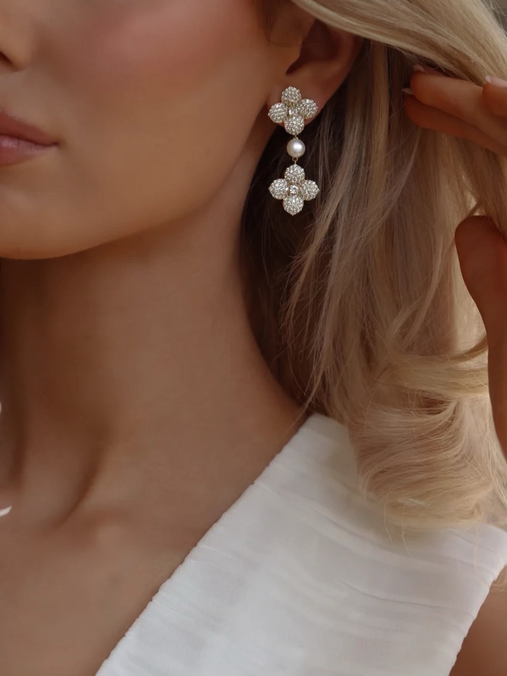 BRAND NEW Nice Cream London Hydrangea Pearl Drop Earrings